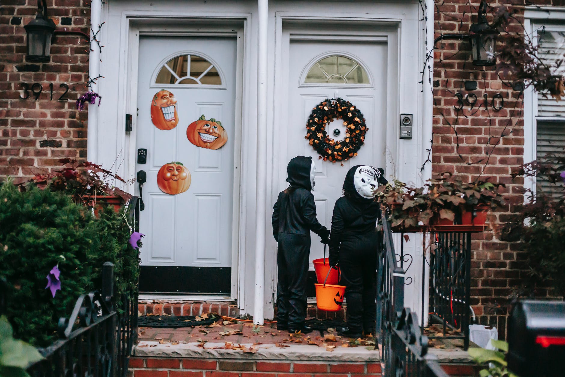 trick-or-treat Хеллоуин