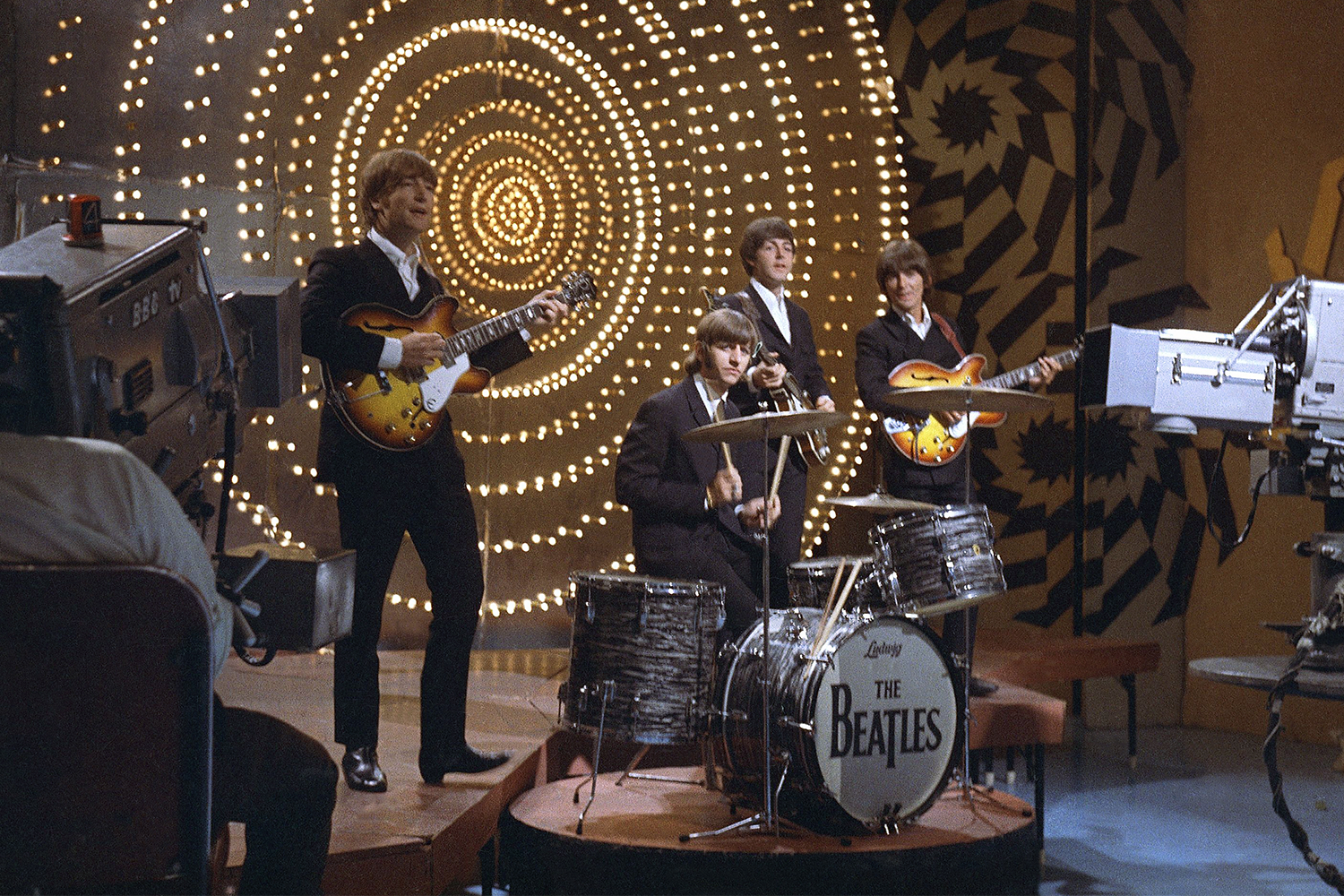 Учим английский с The Beatles: как их песни помогают расти от Beginner до Advanced